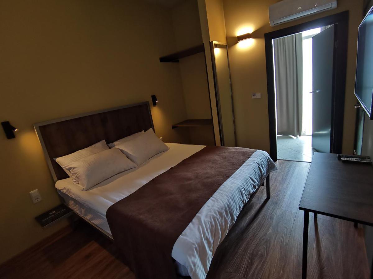 Stark Hotel Orgiejów Zewnętrze zdjęcie