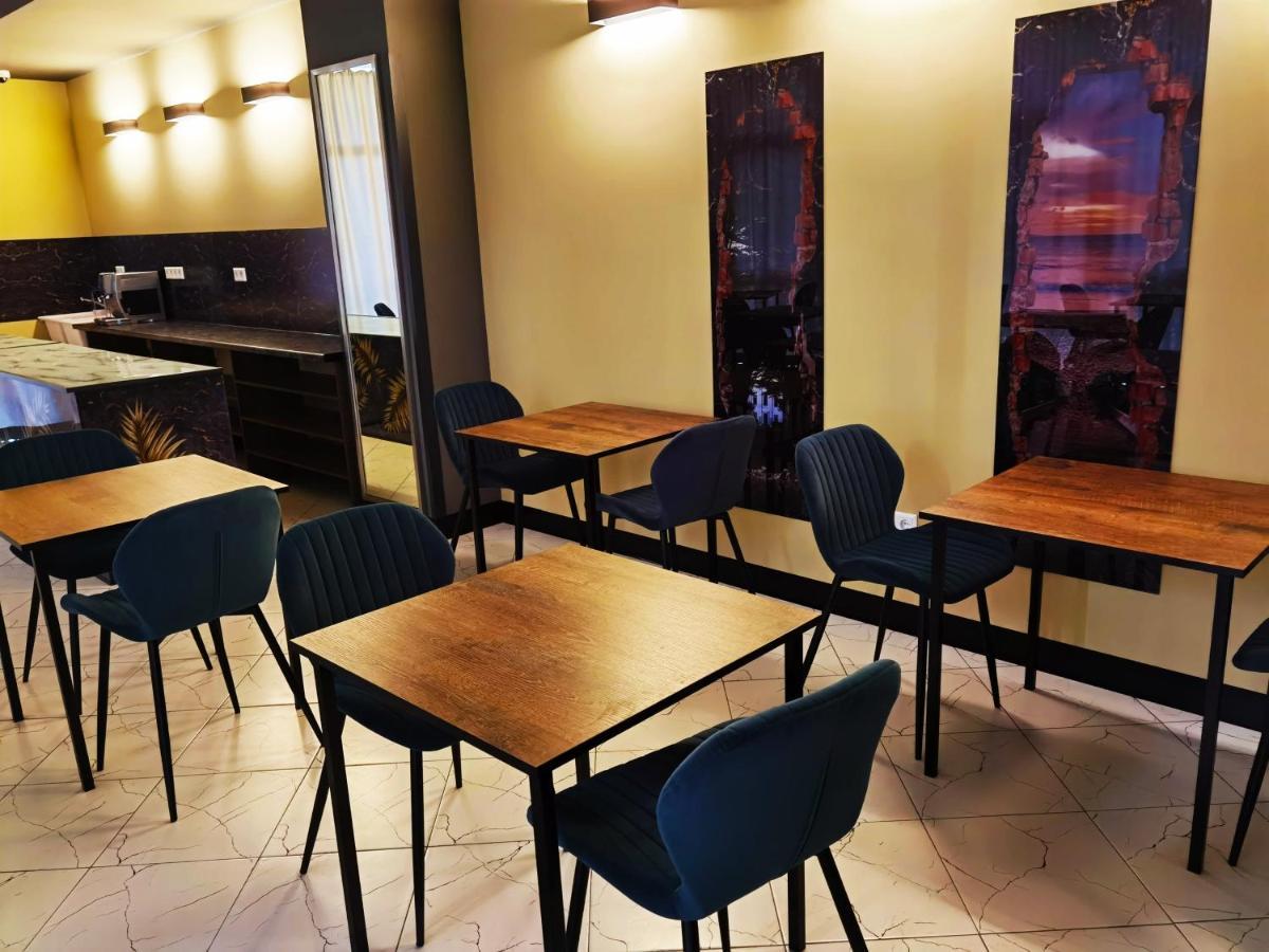 Stark Hotel Orgiejów Zewnętrze zdjęcie