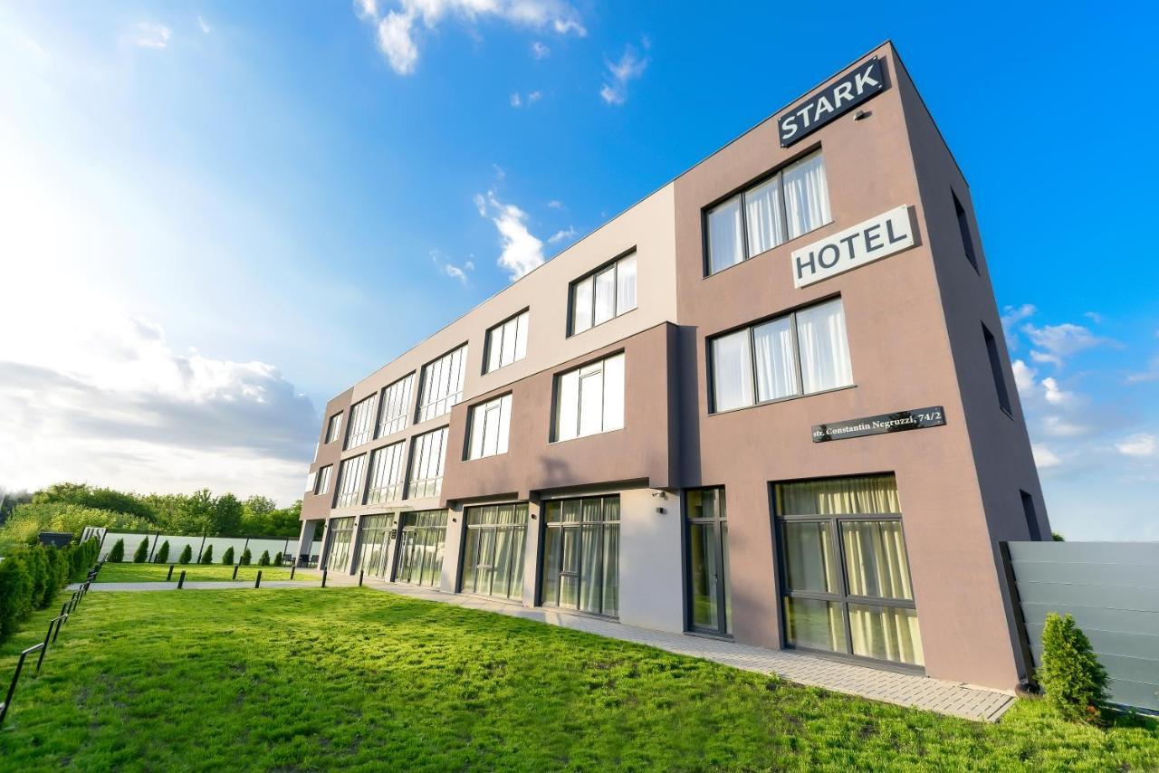 Stark Hotel Orgiejów Zewnętrze zdjęcie