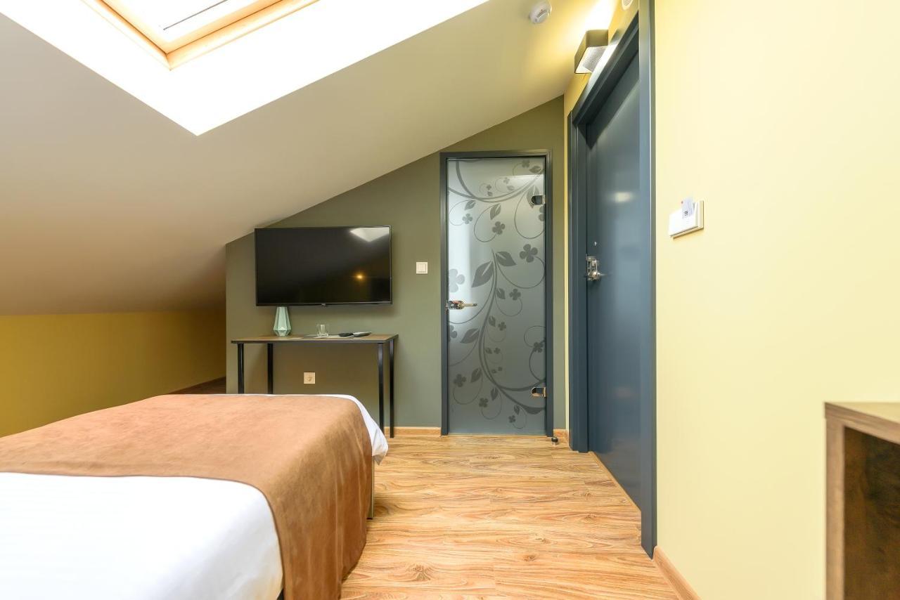 Stark Hotel Orgiejów Zewnętrze zdjęcie