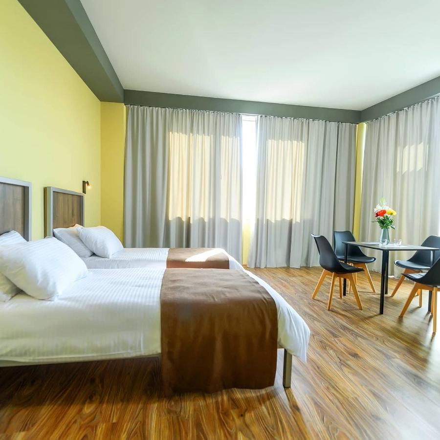 Stark Hotel Orgiejów Zewnętrze zdjęcie