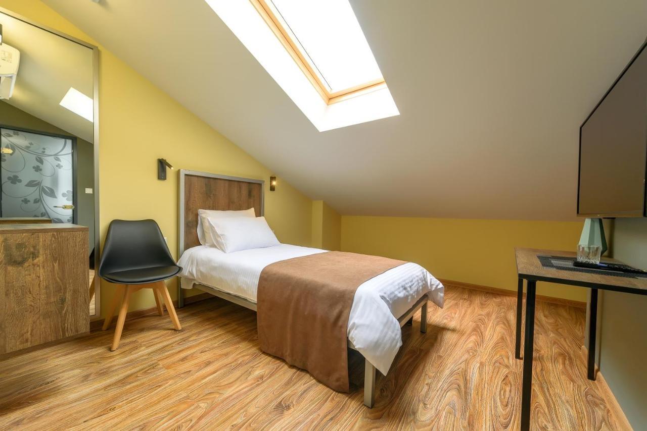 Stark Hotel Orgiejów Zewnętrze zdjęcie