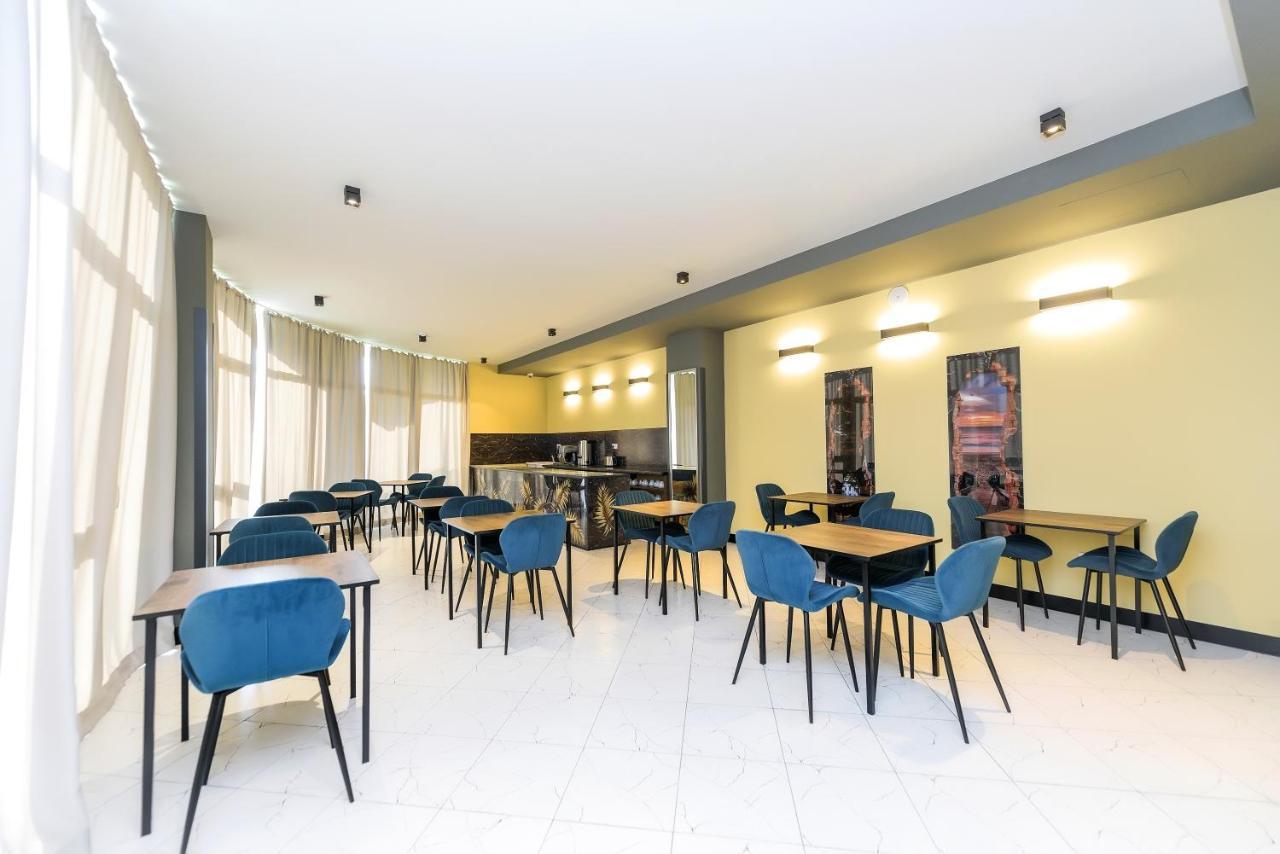 Stark Hotel Orgiejów Zewnętrze zdjęcie